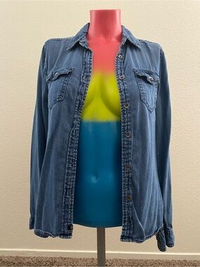 Lightwash Denim Button-Up Shirt - Blue - S